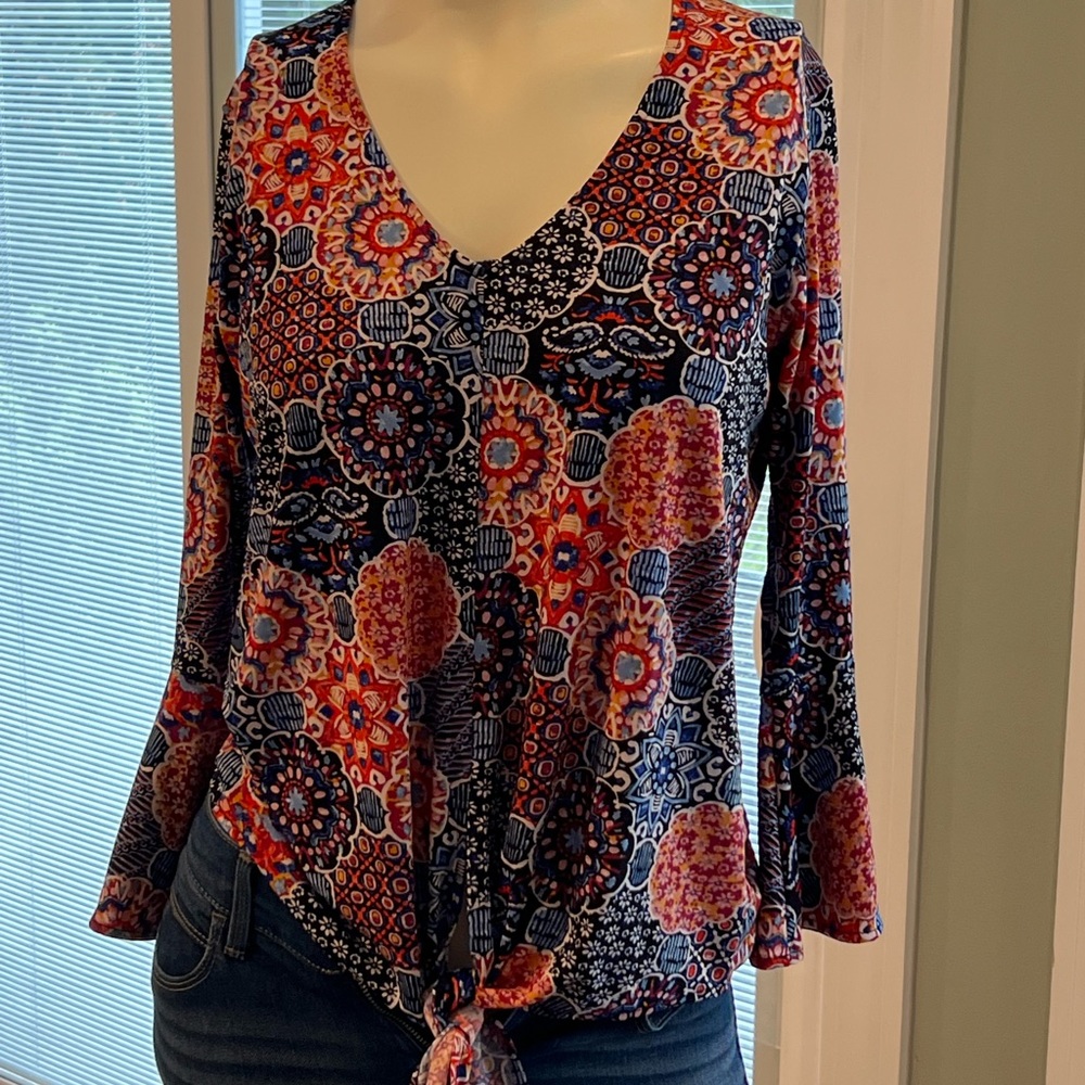 So sexy abstract print top.